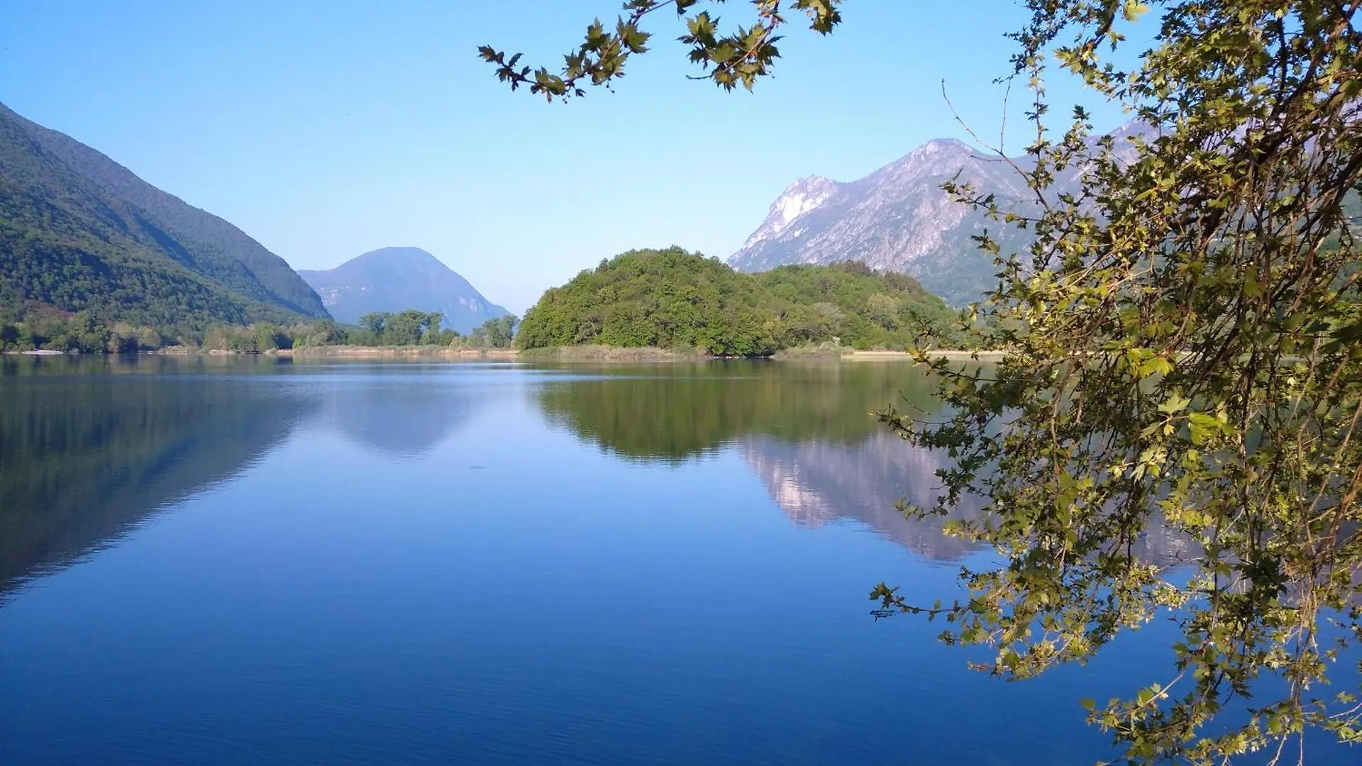 Villaggio Turistico Il Lago Dorato Carlazzo Italia